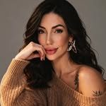 Jordana Schiavini - Especialista em loiros e morena iluminada, Colorimetria, cortes femininos, Progressiva e definitiva